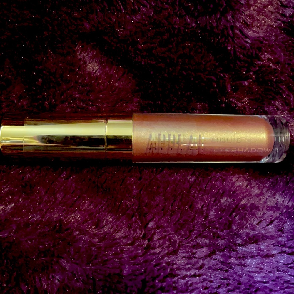 APPEAL Champagne Liquid Eyeshadow